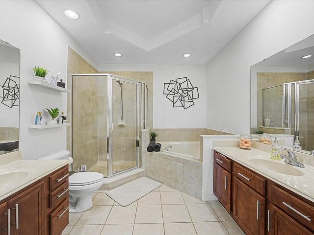 528 WOODLAND TERRACE, Orlando, FL 32828