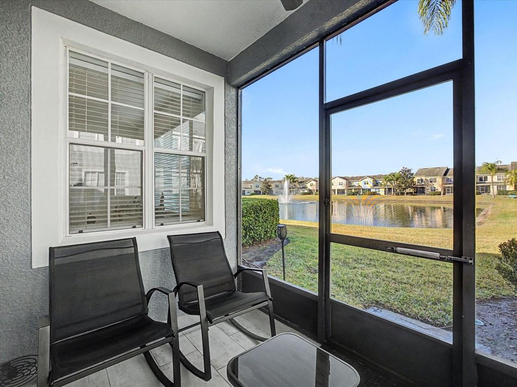 Image 35 of property listing at 528 WOODLAND TERRACE, Orlando, FL 32828