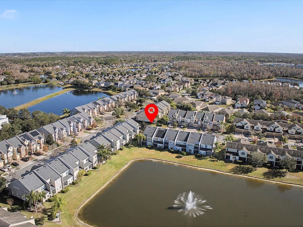 Image 8 of property listing at 528 WOODLAND TERRACE, Orlando, FL 32828