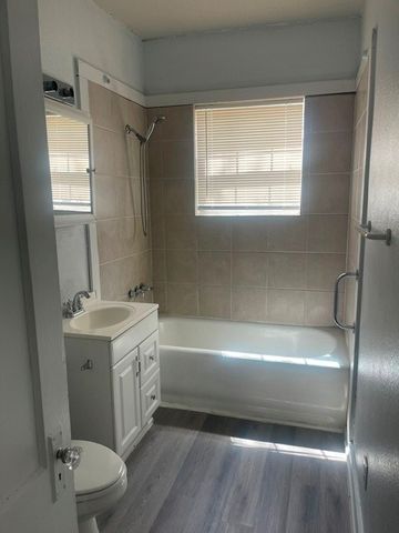 214 S 4th, Wills Point, TX 75169