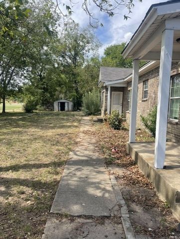 214 S 4th, Wills Point, TX 75169