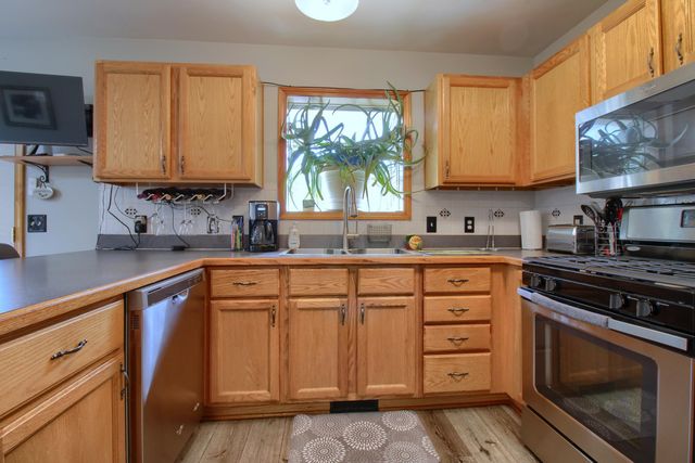 4952 Elmers Turn, Hamburg Twp, MI 48169