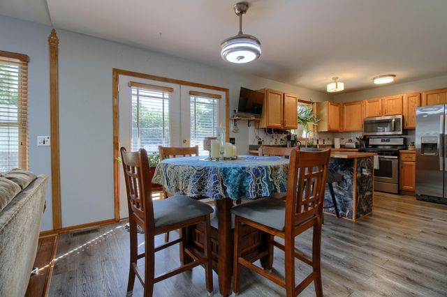 4952 Elmers Turn, Hamburg Twp, MI 48169