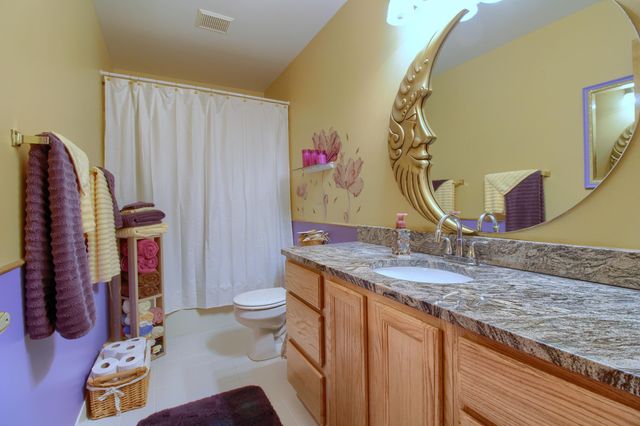 4952 Elmers Turn, Hamburg Twp, MI 48169