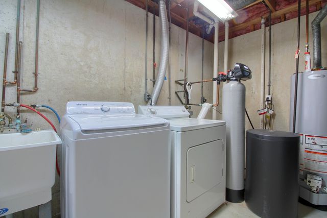 4952 Elmers Turn, Hamburg Twp, MI 48169