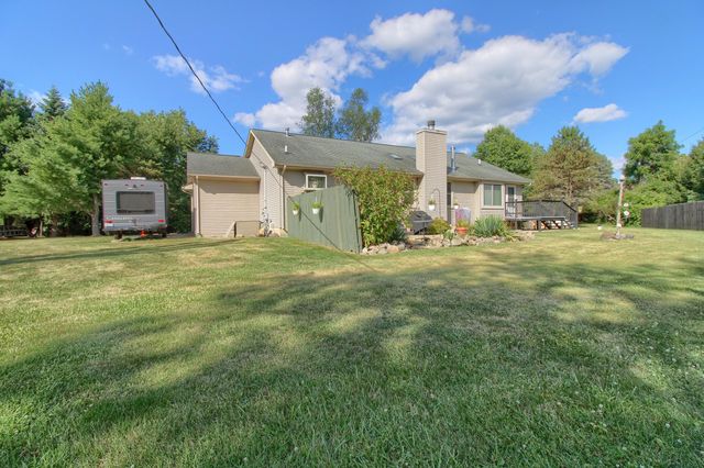 4952 Elmers Turn, Hamburg Twp, MI 48169