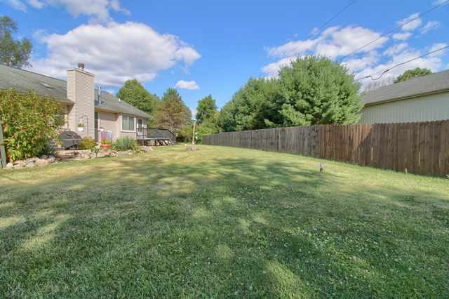 4952 Elmers Turn, Hamburg Twp, MI 48169