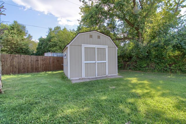 4952 Elmers Turn, Hamburg Twp, MI 48169