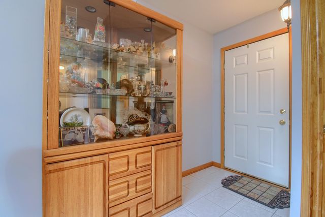 4952 Elmers Turn, Hamburg Twp, MI 48169