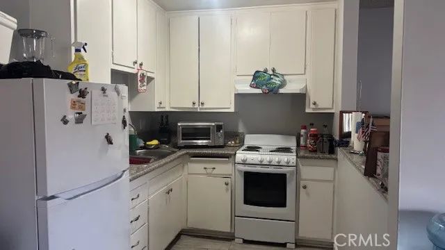 13040 Dronfield, Sylmar, CA 91342