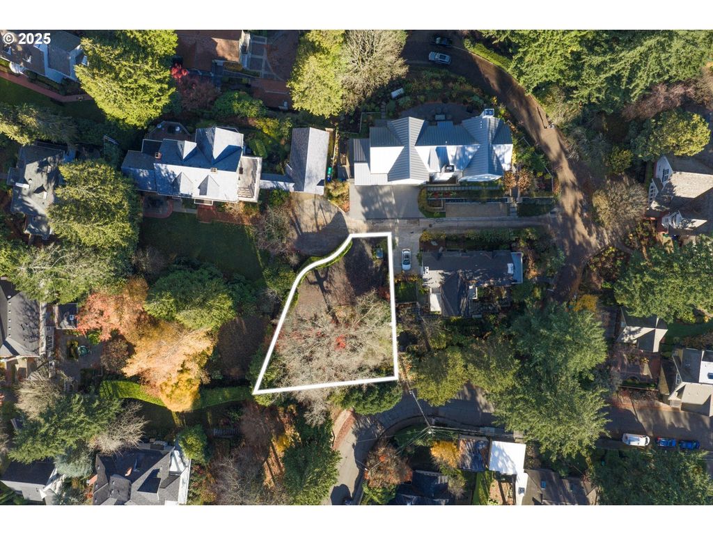 Sw HILLCREST Pl, Portland, OR 97201