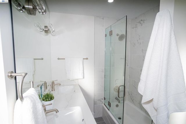 70 St James Pl, Piedmont, CA 94611