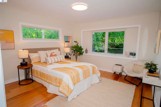 70 St James Pl, Piedmont, CA 94611