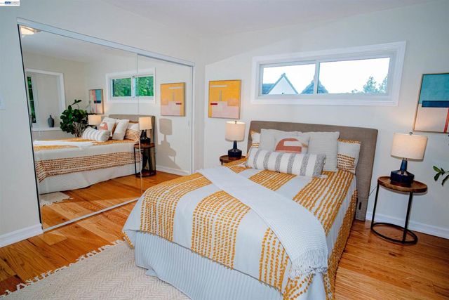 70 St James Pl, Piedmont, CA 94611