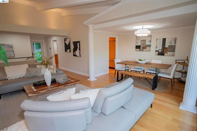 70 St James Pl, Piedmont, CA 94611