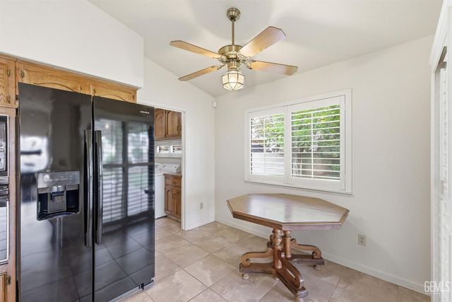 5305 Muirfield Drive, Bakersfield, CA 93306
