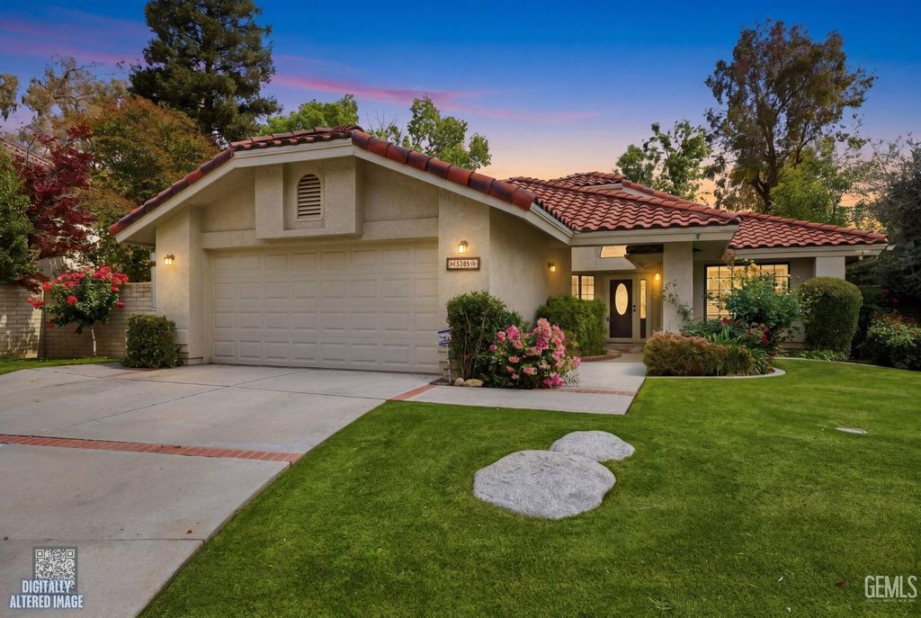 5305 Muirfield Drive, Bakersfield, CA 93306