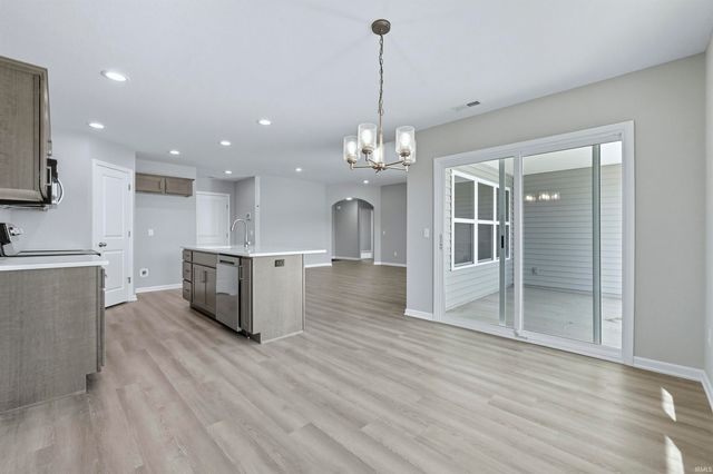 568 Lago Court, Fort Wayne, IN 46818