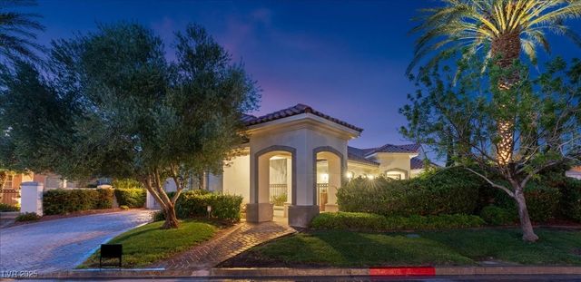 20 Via Paradiso Street, Henderson, NV 89011
