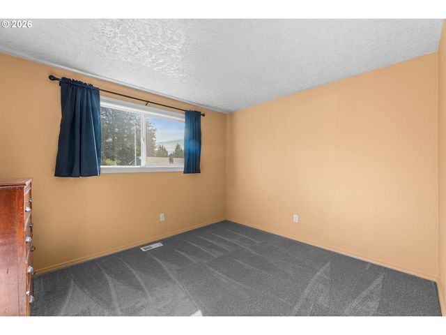 2506 Nw 100TH St, Vancouver, WA 98685