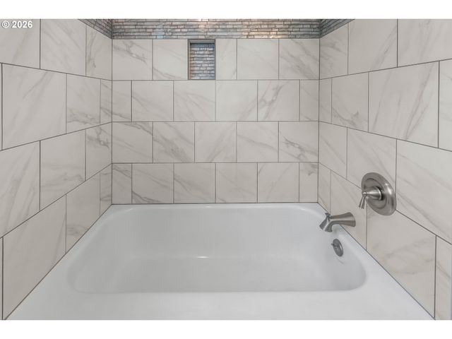 2506 Nw 100TH St, Vancouver, WA 98685