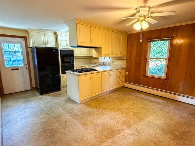 411 Mendon Road, Woonsocket, RI 02895