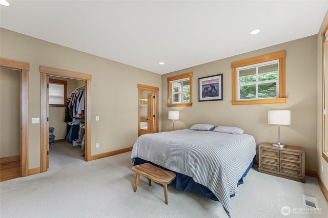 725 N Sunset Drive, Camano Island, WA 98282