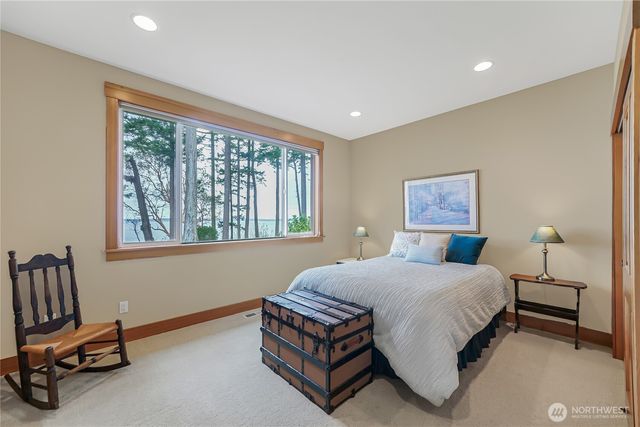 725 N Sunset Drive, Camano Island, WA 98282