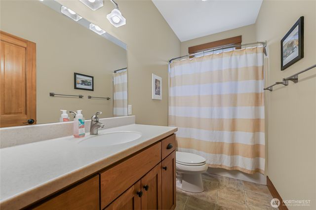 725 N Sunset Drive, Camano Island, WA 98282