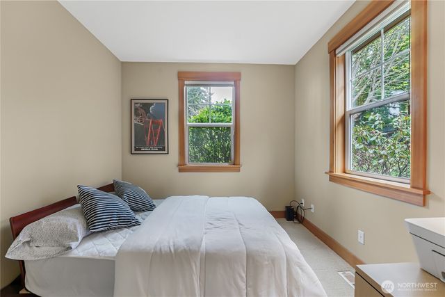 725 N Sunset Drive, Camano Island, WA 98282
