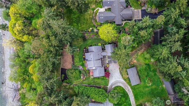 725 N Sunset Drive, Camano Island, WA 98282