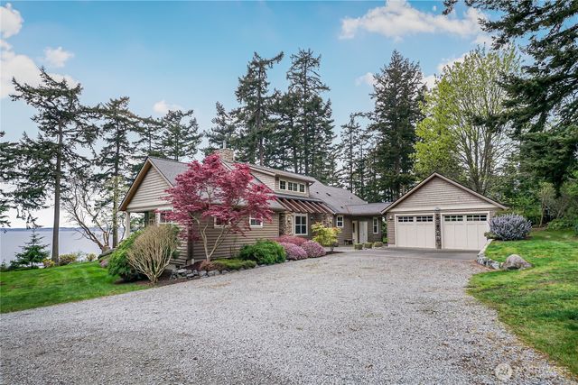 725 N Sunset Drive, Camano Island, WA 98282