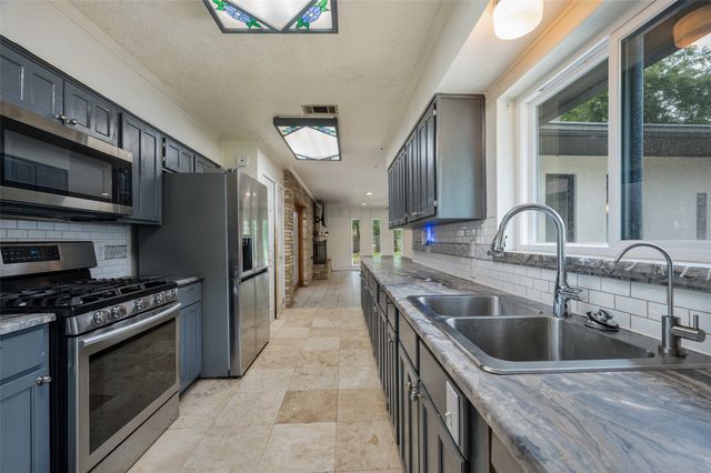 2171 Breezywood Drive, Flower Mound, TX 75022