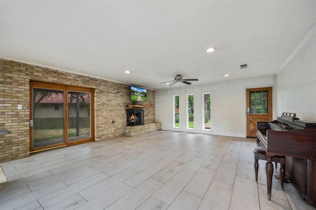 2171 Breezywood Drive, Flower Mound, TX 75022