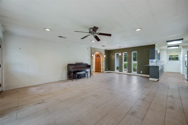 2171 Breezywood Drive, Flower Mound, TX 75022