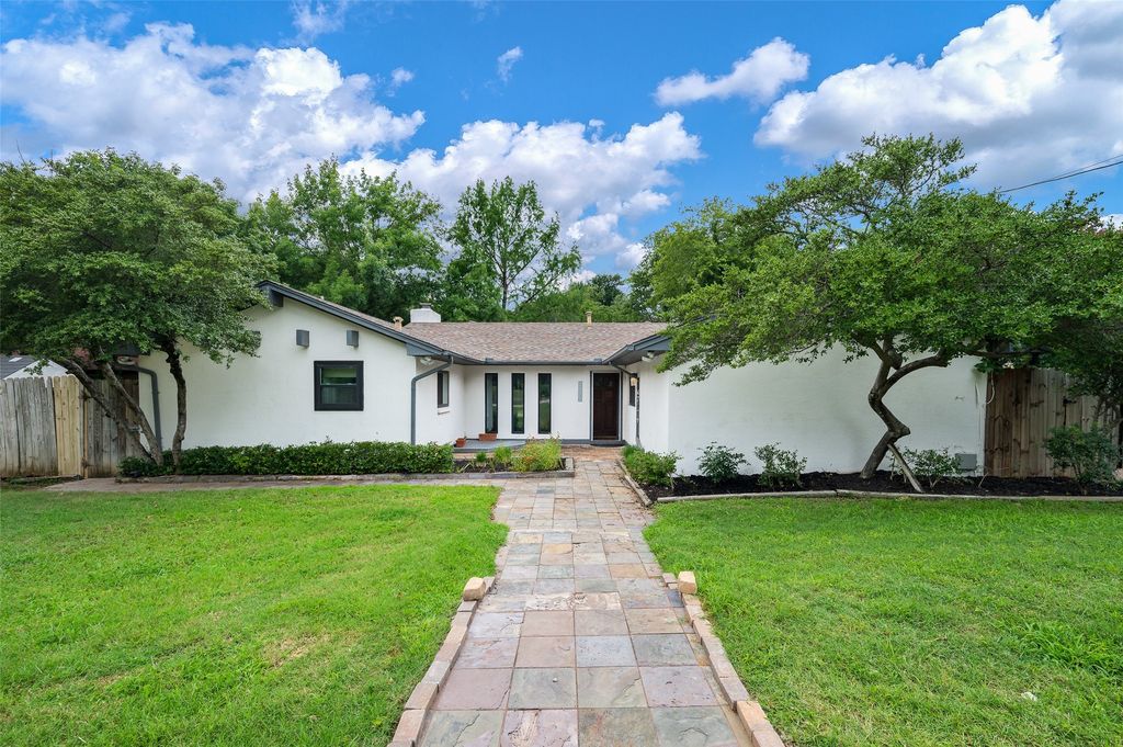 2171 Breezywood Drive, Flower Mound, TX 75022