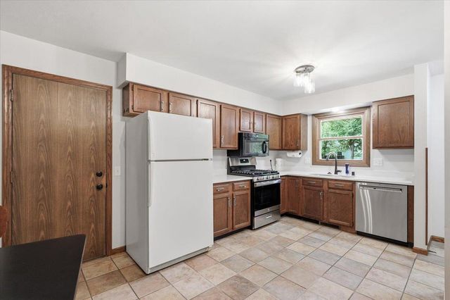 5106 Trafalger Place, Madison, WI 53714