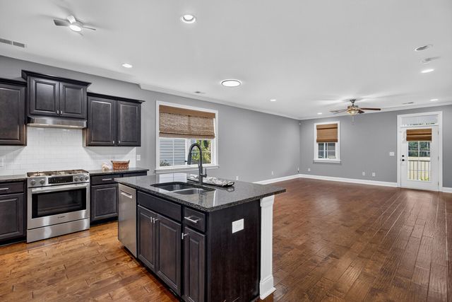 5364 Birdie Lane, Hollywood, SC 29449