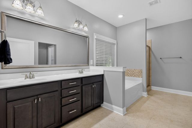 5364 Birdie Lane, Hollywood, SC 29449