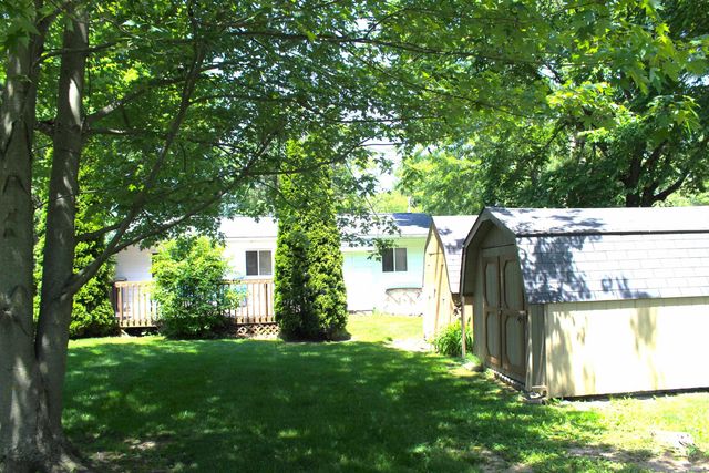 716 E Randolph St, Angola, IN 46703
