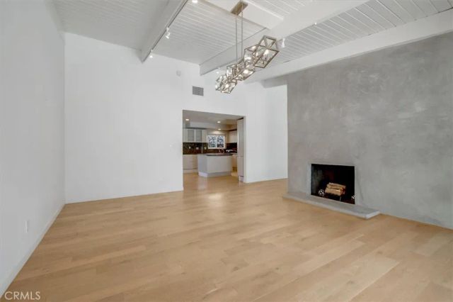 24216 Calvert Street, Woodland Hills, CA 91367