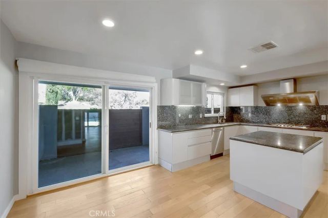 24216 Calvert Street, Woodland Hills, CA 91367