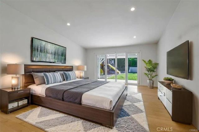 24216 Calvert Street, Woodland Hills, CA 91367