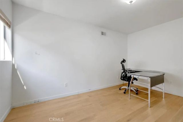 24216 Calvert Street, Woodland Hills, CA 91367