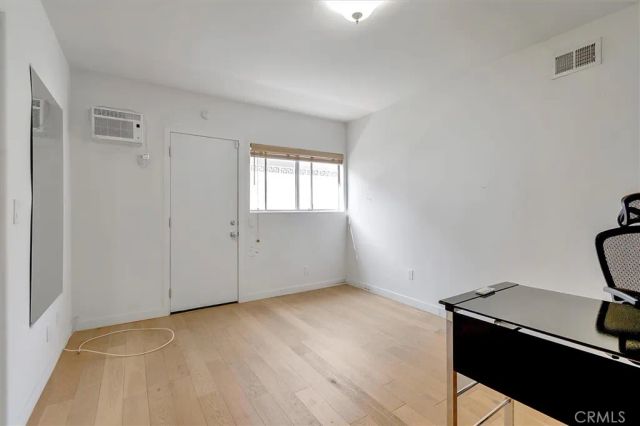 24216 Calvert Street, Woodland Hills, CA 91367