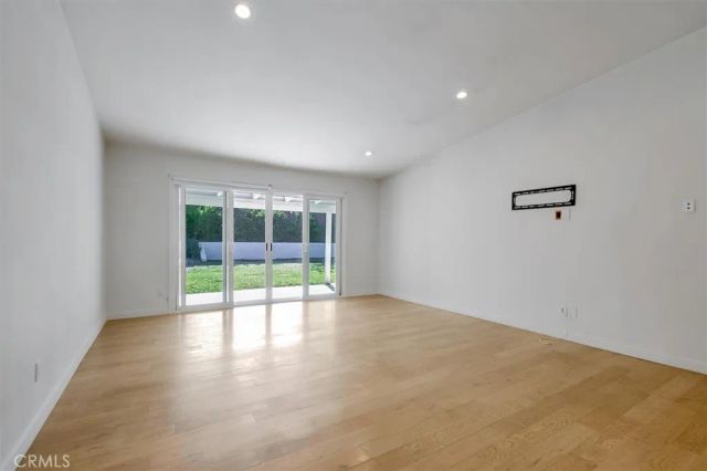 24216 Calvert Street, Woodland Hills, CA 91367