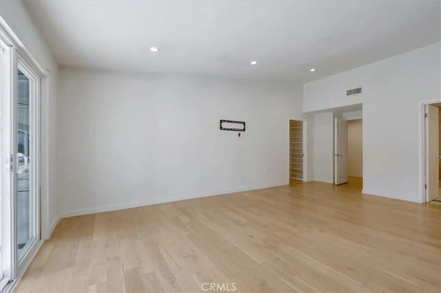 24216 Calvert Street, Woodland Hills, CA 91367