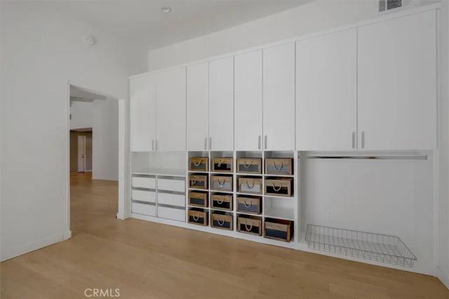 24216 Calvert Street, Woodland Hills, CA 91367