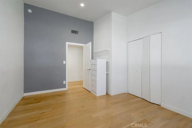 24216 Calvert Street, Woodland Hills, CA 91367