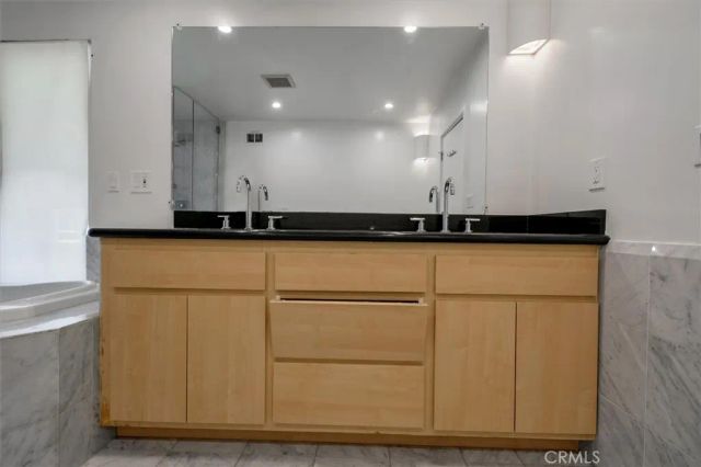 24216 Calvert Street, Woodland Hills, CA 91367